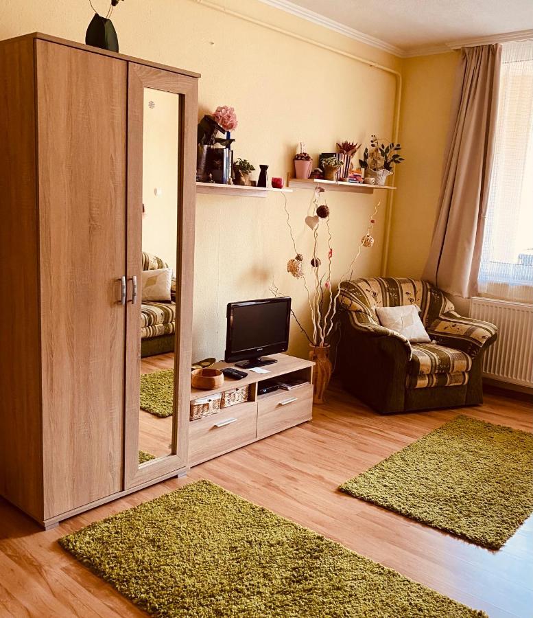 Victoria Apartman Эгер Экстерьер фото