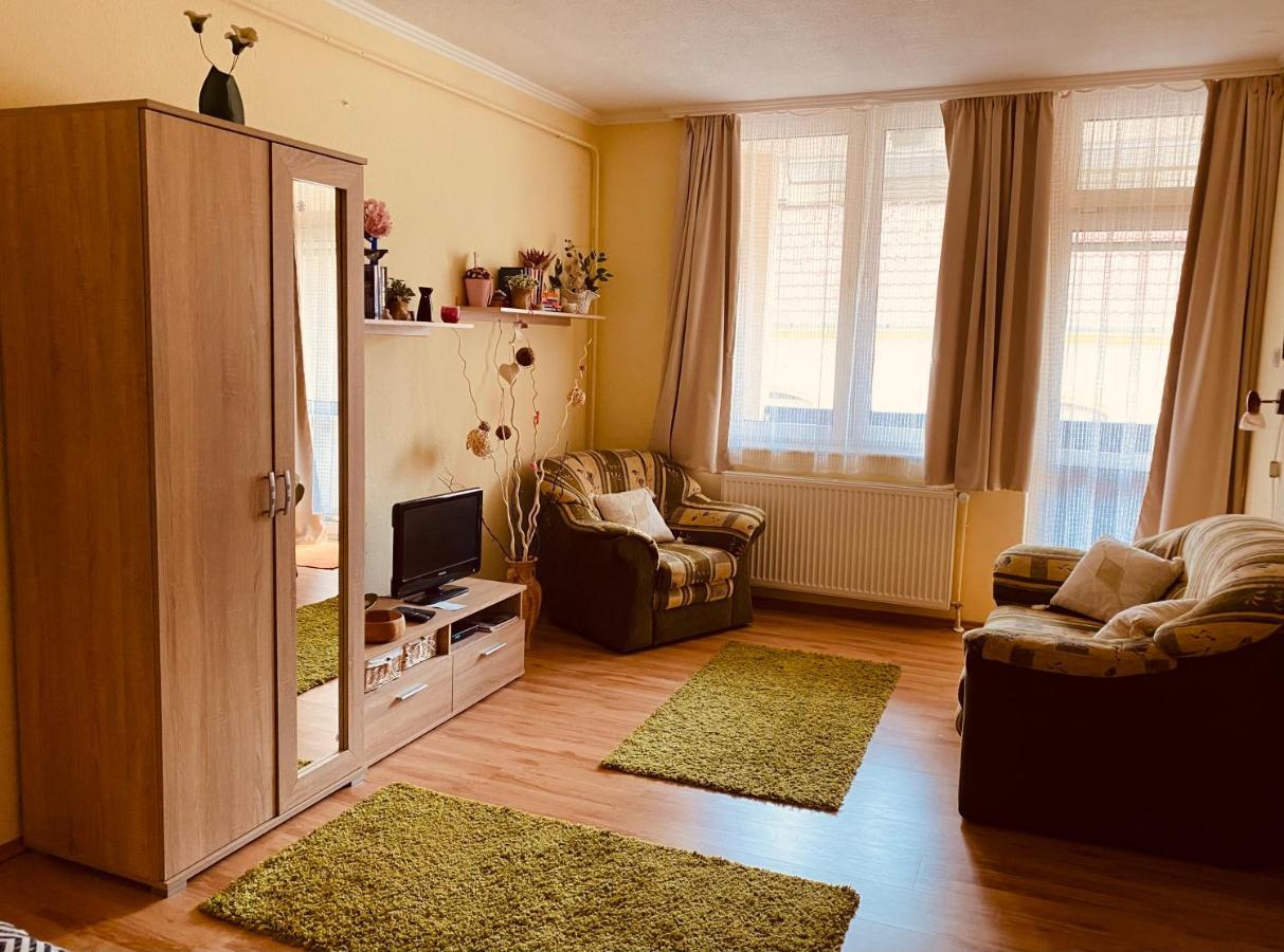 Victoria Apartman Эгер Экстерьер фото